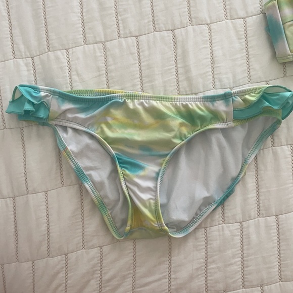 Gianni Bini bikini set - Picture 3 of 12